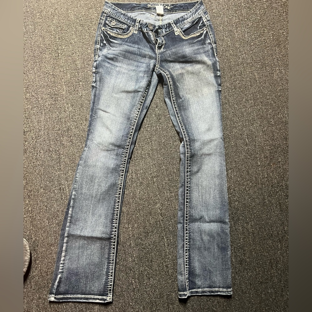 Maurice’s regular jeans. Butt pocket detail size 5/6